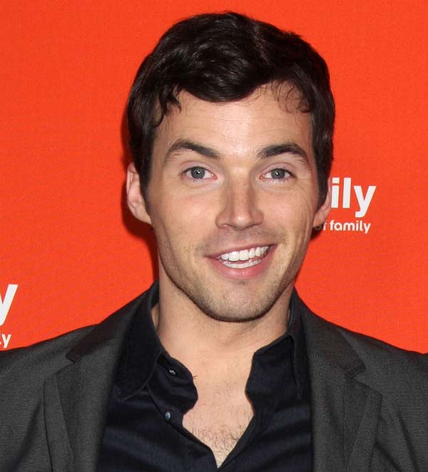 bigstock-LOS-ANGELES--MAY---Ian-Hard-32584592