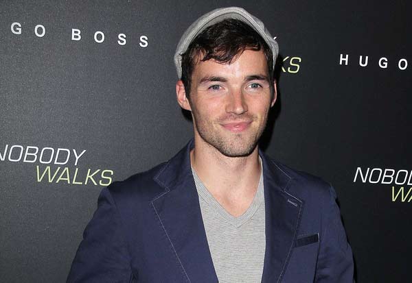 bigstock-LOS-ANGELES--OCT---Ian-Hard-37490374